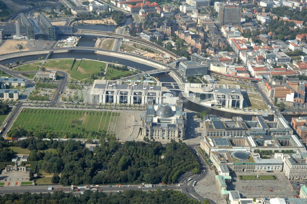 Luftbild Berlin - Regierungsviertel Berlin mit Verlauf der Kanzler U-Bahn U 55