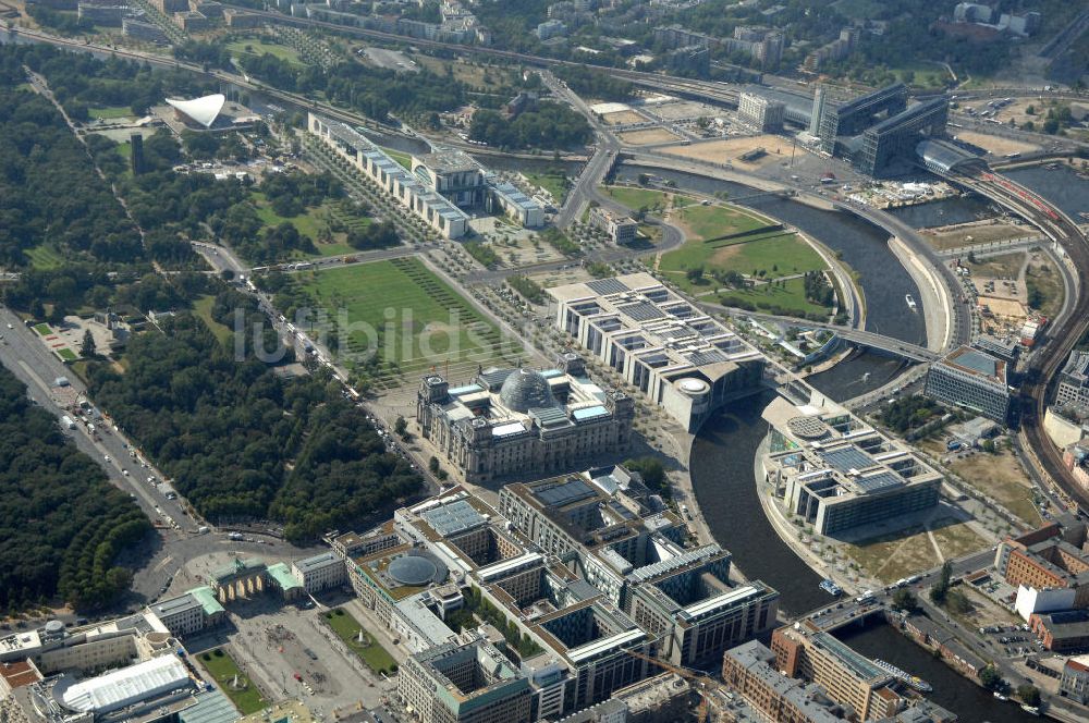 Berlin von oben - Regierungsviertel Berlin mit Verlauf der Kanzler U-Bahn U 55