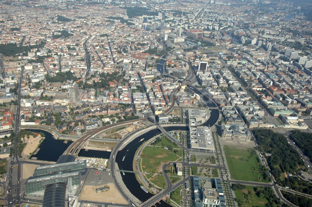 Luftaufnahme Berlin - Regierungsviertel Berlin mit Verlauf der Kanzler U-Bahn U 55