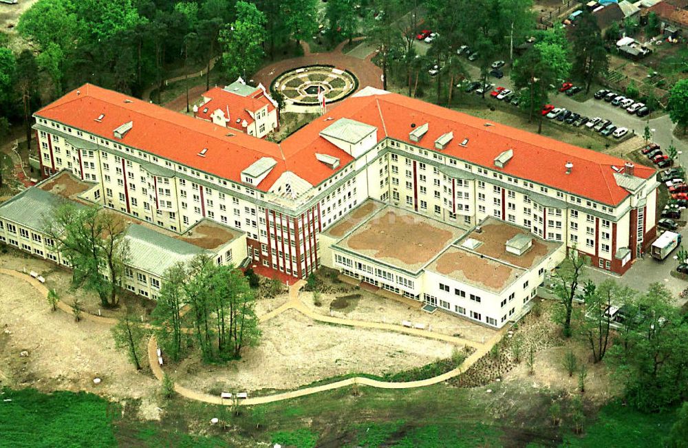 Dahlewitz - Hoppegarten aus der Vogelperspektive: Rehaklinik in Dahlwitz - Hoppegarten (MEDIAN - Klinikverbund).10.04.1995