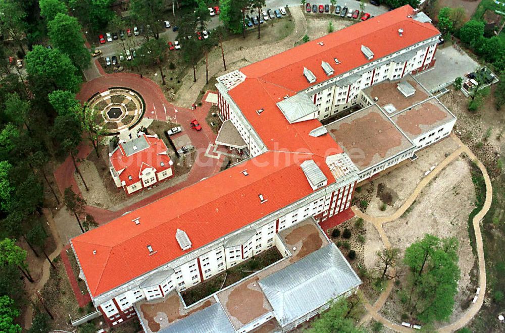 Luftaufnahme Dahlewitz - Hoppegarten - Rehaklinik in Dahlwitz - Hoppegarten (MEDIAN - Klinikverbund).10.04.1995