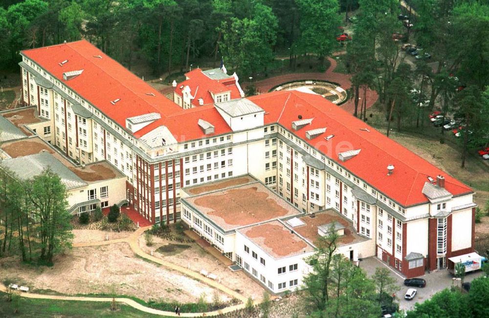 Dahlewitz - Hoppegarten aus der Vogelperspektive: Rehaklinik in Dahlwitz - Hoppegarten (MEDIAN - Klinikverbund).10.04.1995