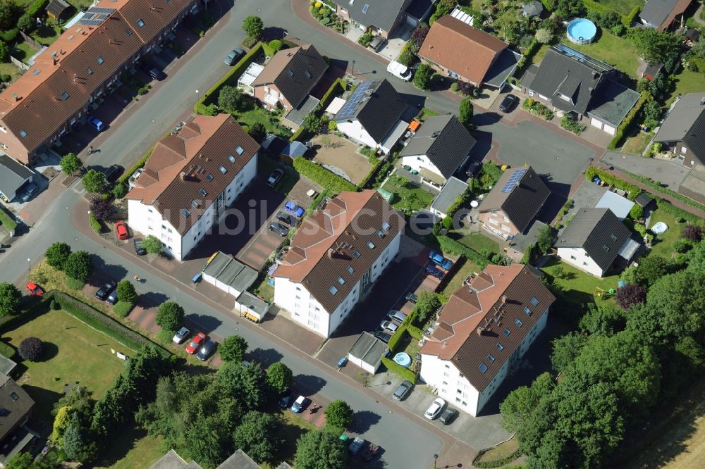 Bönen aus der Vogelperspektive: Reihen- Wohnhaus der MARKUS GEROLD UNTERNEHMENSGRUPPE in Bönen im Bundesland Nordrhein-Westfalen