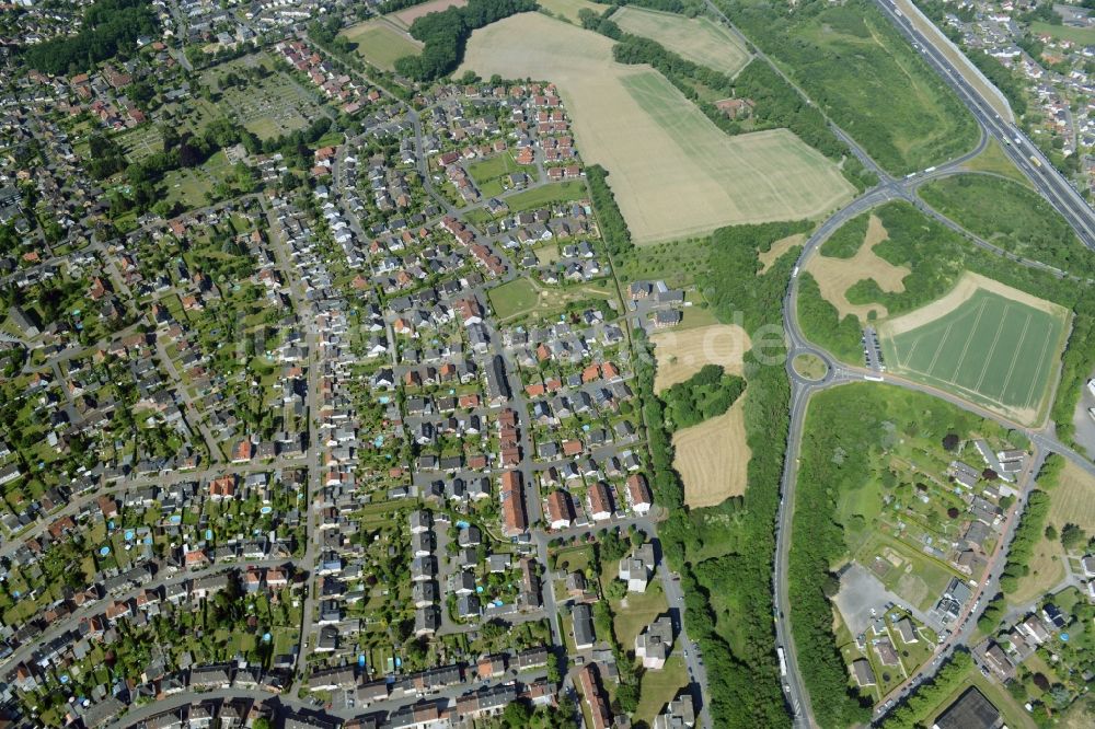 Bönen aus der Vogelperspektive: Reihen- Wohnhaus der MARKUS GEROLD UNTERNEHMENSGRUPPE in Bönen im Bundesland Nordrhein-Westfalen