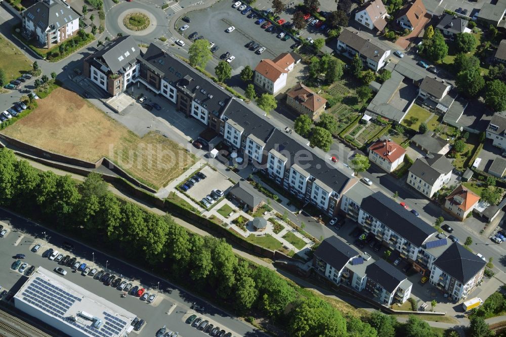 Menden (Sauerland) aus der Vogelperspektive: Reihen- Wohnhaus der MARKUS GEROLD UNTERNEHMENSGRUPPE in Menden (Sauerland) im Bundesland Nordrhein-Westfalen