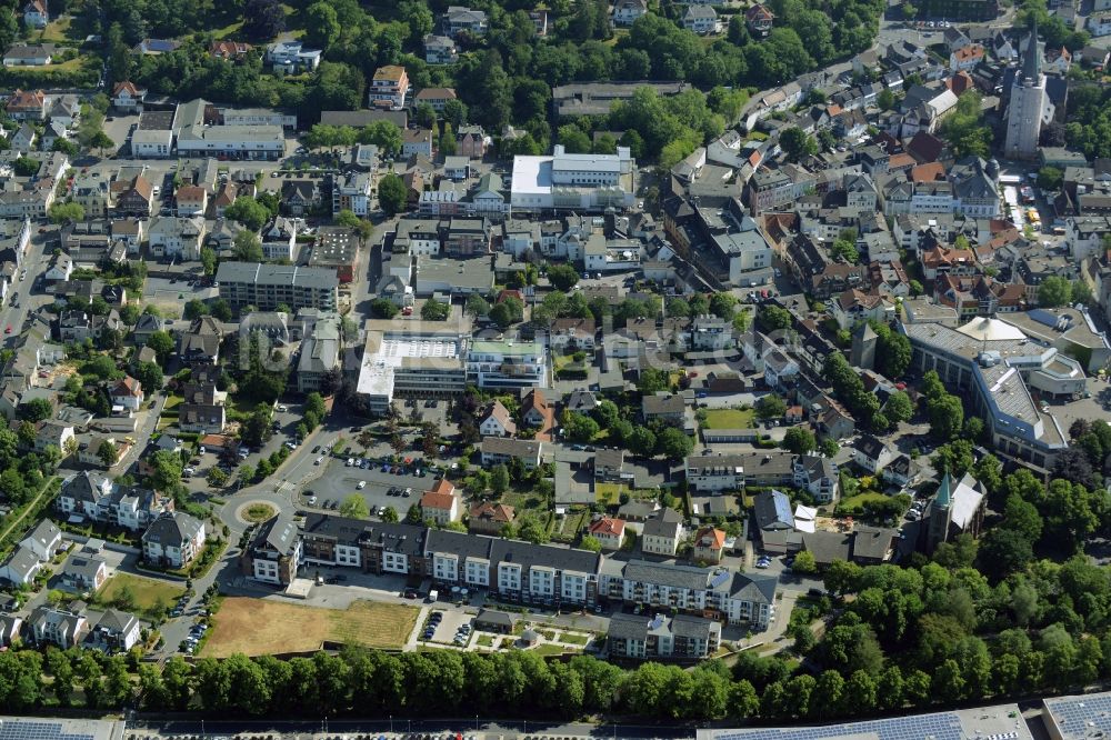 Menden (Sauerland) aus der Vogelperspektive: Reihen- Wohnhaus der MARKUS GEROLD UNTERNEHMENSGRUPPE in Menden (Sauerland) im Bundesland Nordrhein-Westfalen