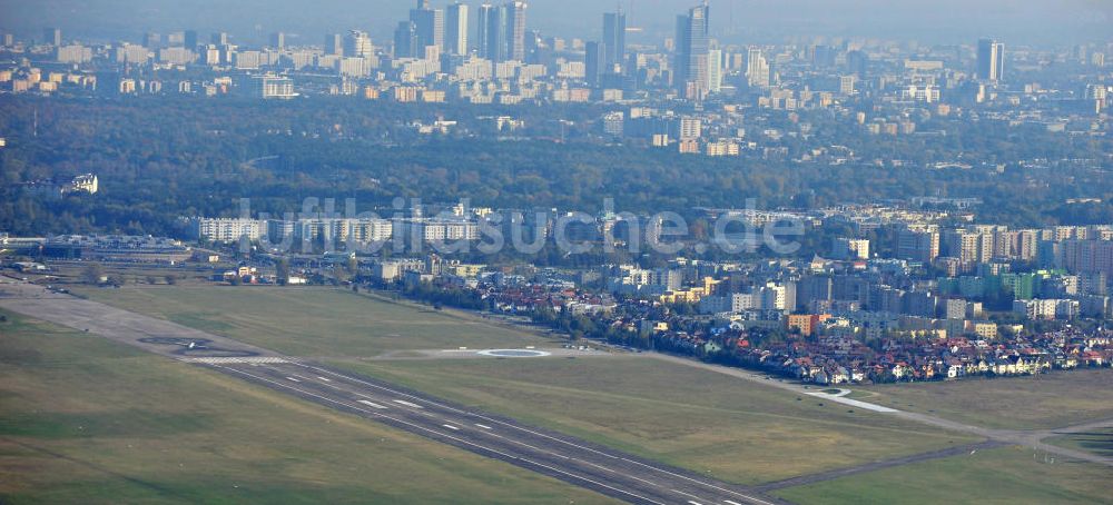 Warschau von oben - Reise- und Geschäftsflughafen Warsaw - Babice (Bemowo) ICAO Code EPBC