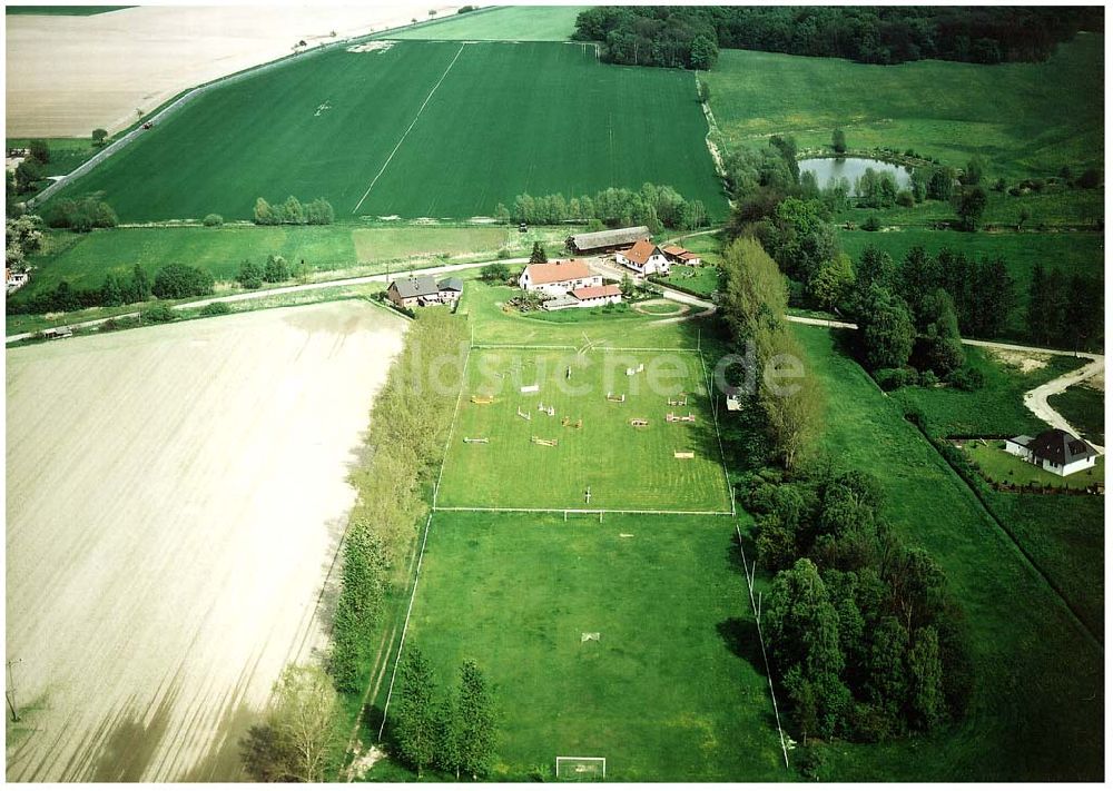 Mahlsdorf / SA von oben - Reiterhof Mahlsdorf in Sachsen - Anhalt.