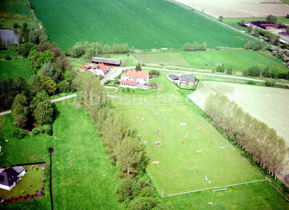 Luftaufnahme Sachsen-Anhalt - Reithof Mahlsdorf / Sachsen-Anhalt Mahlsdorf 16.Mai 2002