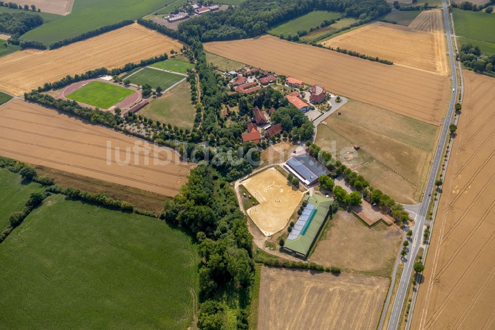 Everswinkel von oben - Reitstall - Reiterhof - Marstall des Reit- u.Fahrverein Alverskirchen-Everswinkel in Everswinkel im Bundesland Nordrhein-Westfalen, Deutschland