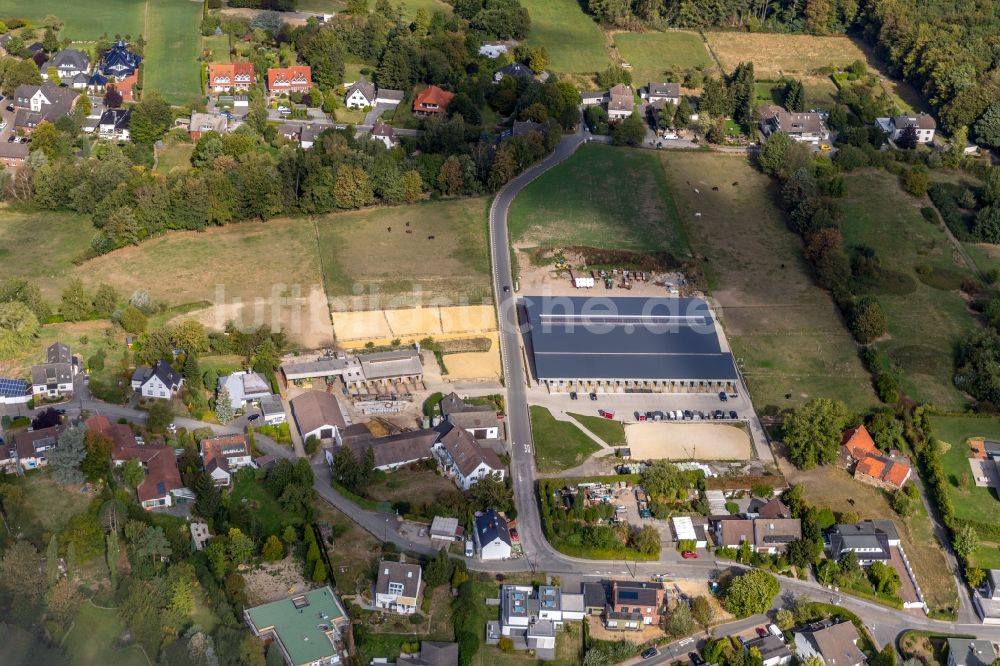 Herdecke aus der Vogelperspektive: Reitstall - Reiterhof - Marstall Reitanlage Ahlenberg in Herdecke im Bundesland Nordrhein-Westfalen