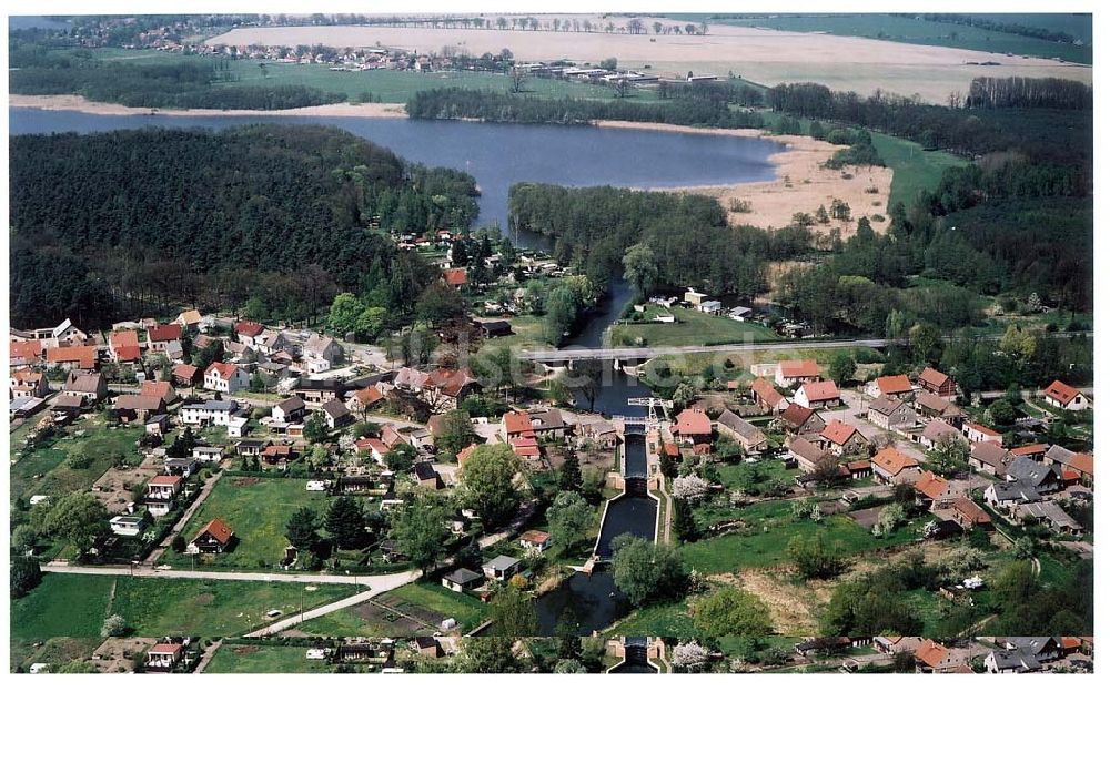 Luftbild Altfriesack / BRB - Rekonstruierte Schleuse in Altfriesack am Ruppiner See - errichtet durch die VBU - Verkehrsbau Union NL MLTU Lindow.