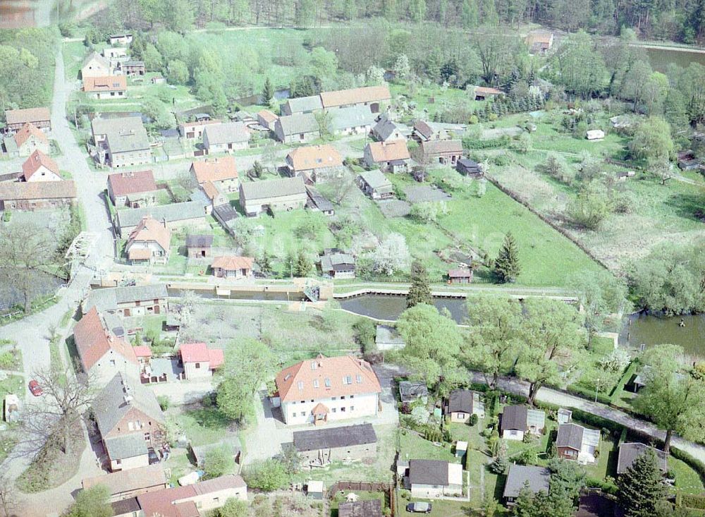 Altfriesack / BRB von oben - Rekonstruierte Schleuse in Altfriesack am Ruppiner See - errichtet durch die VBU - Verkehrsbau Union NL MLTU Lindow.