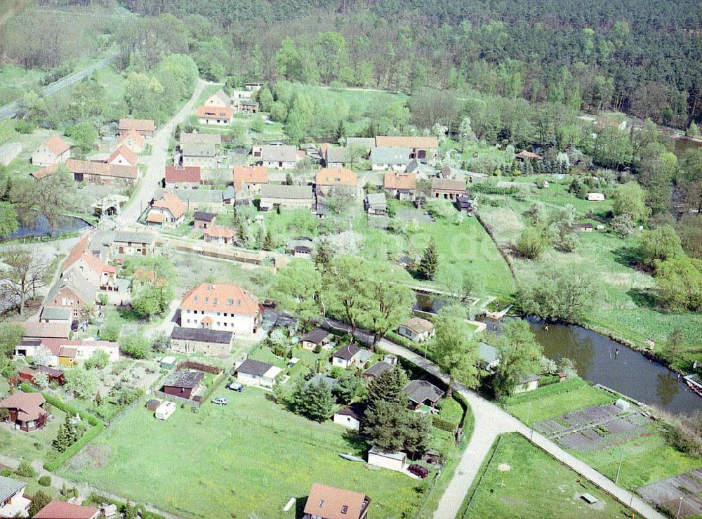 Luftbild Altfriesack / BRB - Rekonstruierte Schleuse in Altfriesack am Ruppiner See - errichtet durch die VBU - Verkehrsbau Union NL MLTU Lindow.