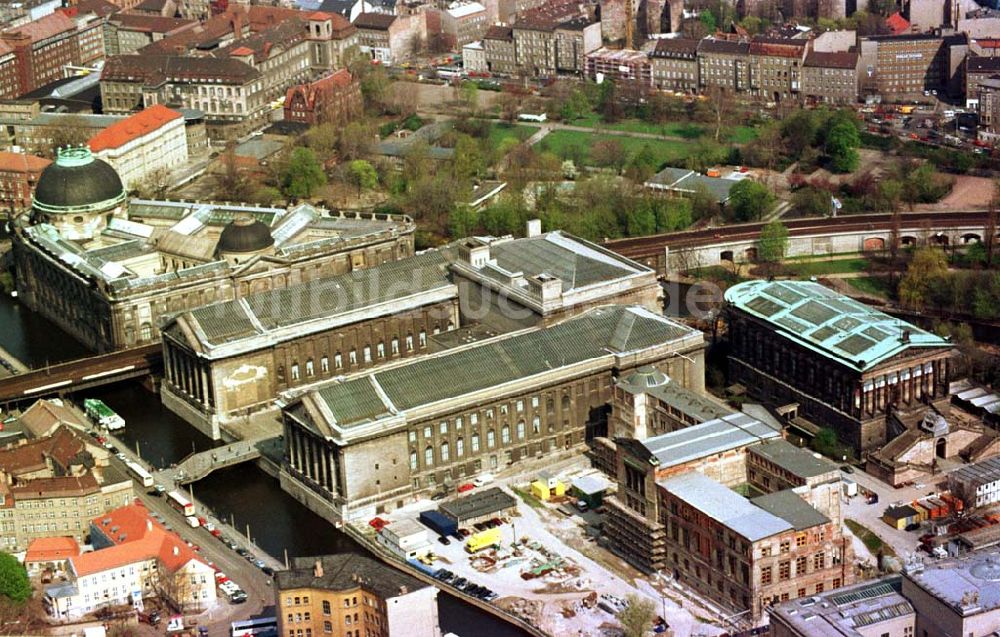 Berlin aus der Vogelperspektive: Rekonstruktion der Berliner Museumsinsel 19.04.1994