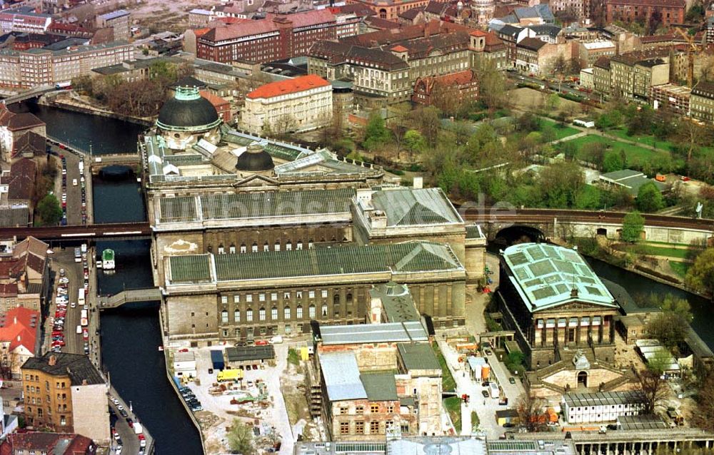 Luftbild Berlin - Rekonstruktion der Berliner Museumsinsel 19.04.1994