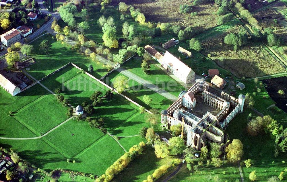 Luftbild Darguhn / MV - Rekonstruktion der Kloster- und Schloßanlage Darguhn. Bauherr: Stadtverwaltung Darguhn, Herr Dr. Kladen, 17159 Darguhn.