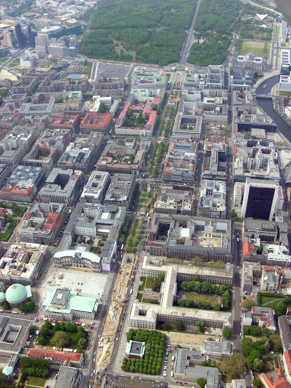 Berlin von oben - Rekonstruktion des Mittelstreifens