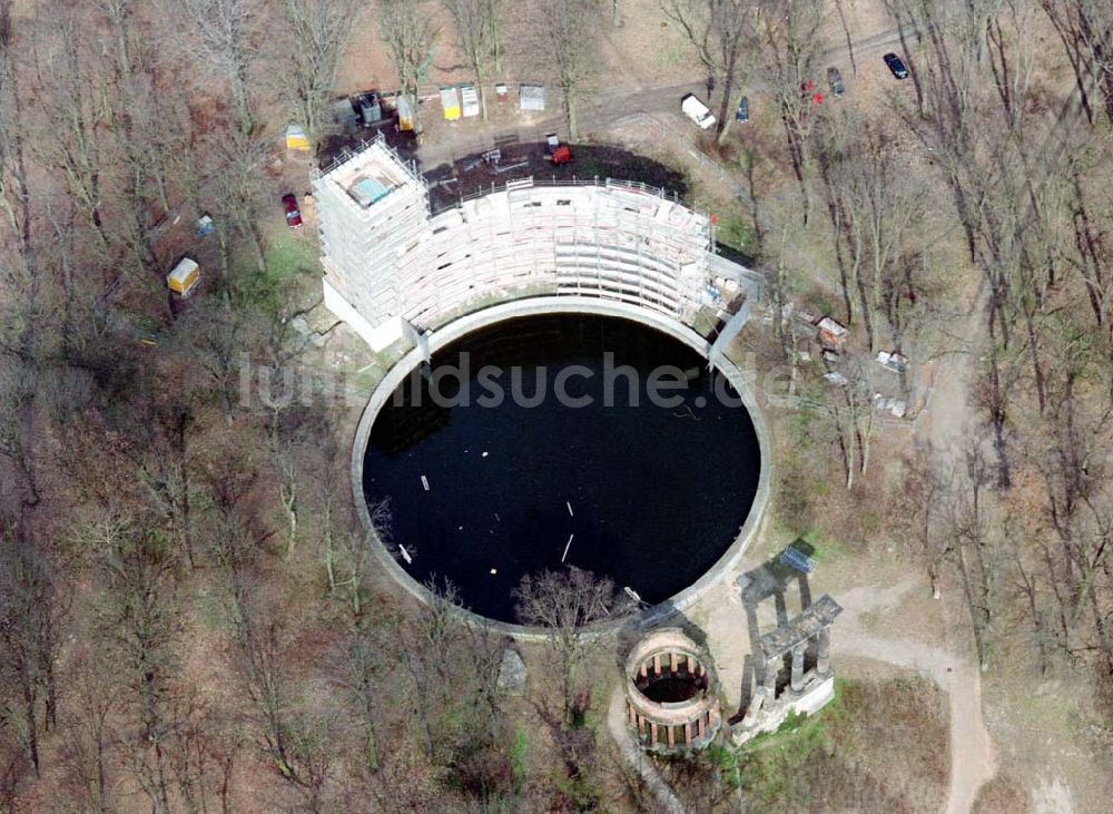 Luftaufnahme Potsdam / BRB - Rekonstruktion des Ruinenberges am Park von Sanssouci in Potsdam