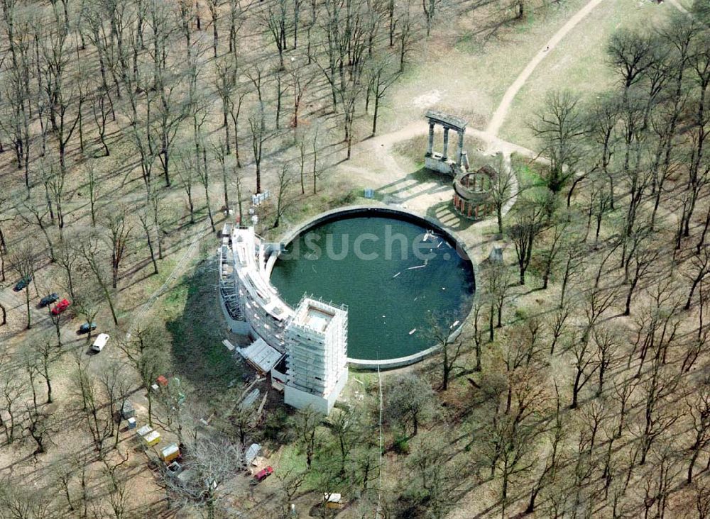 Potsdam / BRB aus der Vogelperspektive: Rekonstruktion des Ruinenberges am Park von Sanssouci in Potsdam