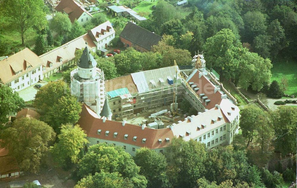 Wiesenburg / BRB aus der Vogelperspektive: Rekonstruktion des Schloß Wiesenburg in Wiesenburg (westl. von Belzig) in Brandenburg