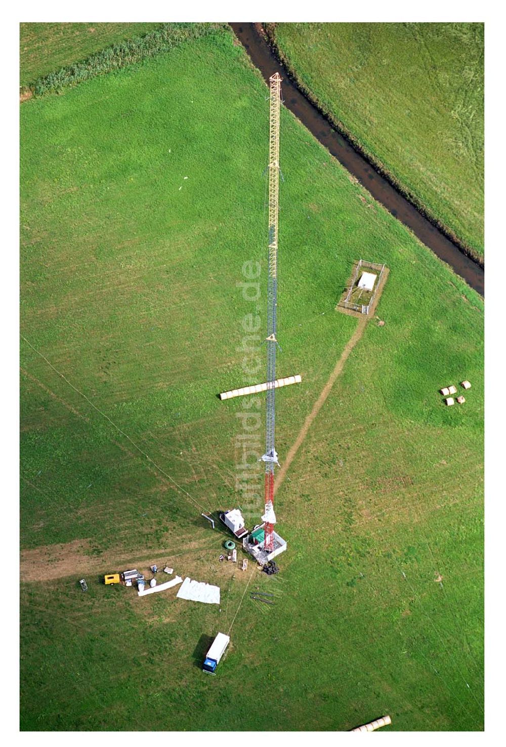 Luftaufnahme Sambach/ Rheinland-Pfalz - Rekonstruktion Sendeturm Sambach