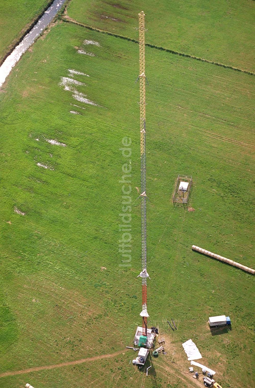 Sambach/ Rheinland-Pfalz aus der Vogelperspektive: Rekonstruktion Sendeturm Sambach