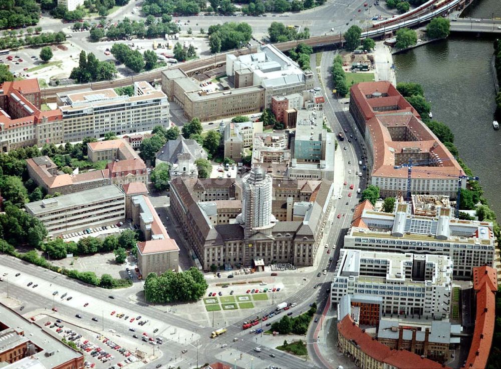 Luftaufnahme Berlin - Rekonstruktion und Umbau des Berliner Stadthauses / ehem. Ministerrat in Berlin - Mitte.