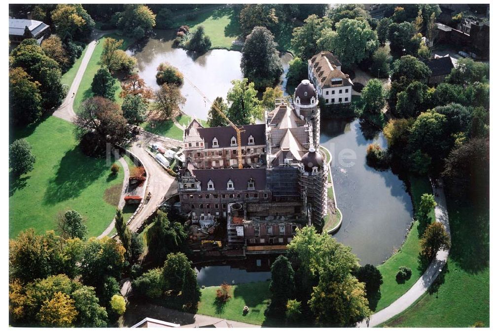 Luftbild Bad Muskau - Rekonstruktionsarbeiten am Neuen Schloß in Bad Muskau / Lausitz - Brandenburg.