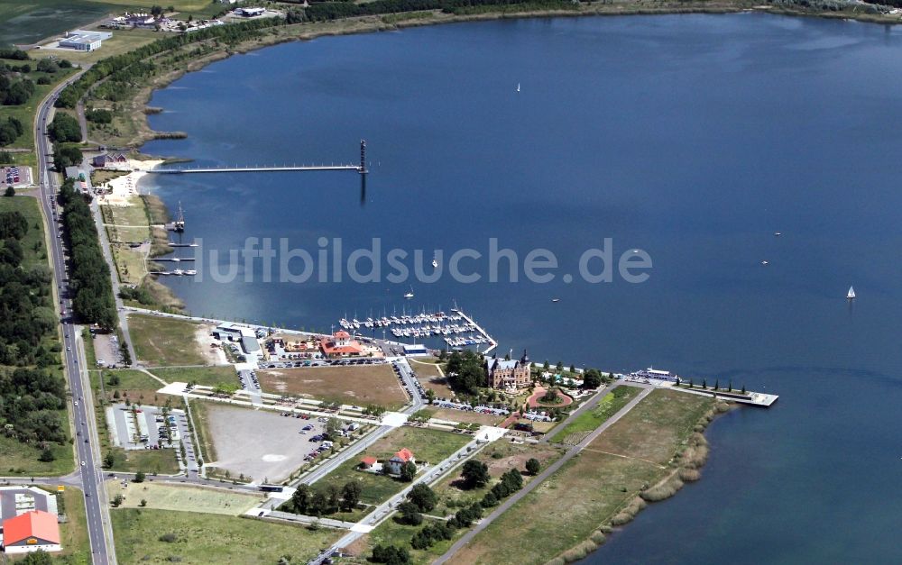 Bitterfeld von oben - Rekultivierungsfläche am Bernsteinsee in Bitterfeld in Sachsen-Anhalt