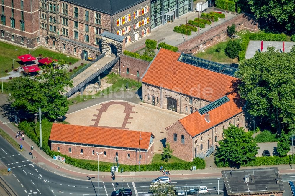 Gladbeck von oben - Renaissanceschloss Horst in Gelsenkirchen im Bundesland Nordrhein-Westfalen