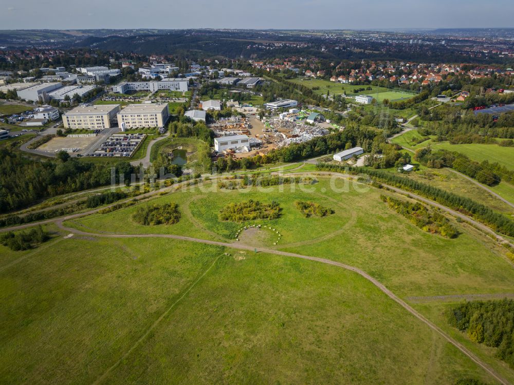 Luftaufnahme Dresden - Renaturierte ehemalige Mülldeponie Kaitzer Höhe in Dresden im Bundesland Sachsen, Deutschland