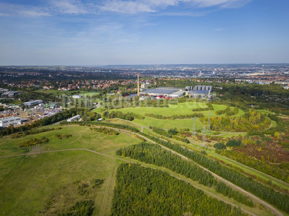 Dresden von oben - Renaturierte ehemalige Mülldeponie Kaitzer Höhe in Dresden im Bundesland Sachsen, Deutschland