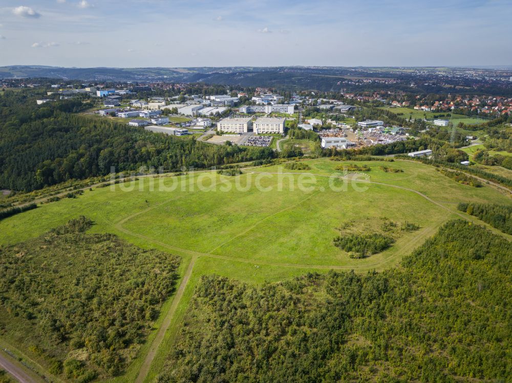 Dresden aus der Vogelperspektive: Renaturierte ehemalige Mülldeponie Kaitzer Höhe in Dresden im Bundesland Sachsen, Deutschland