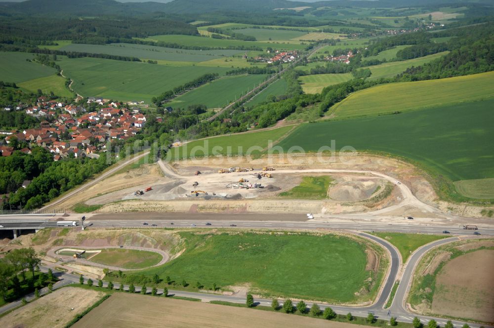 Wutha-Farnroda aus der Vogelperspektive: Renaturierung der Autobahn- Trasse der BAB A4 über die Hörselberge im Waldgebiet in Wutha-Farnroda im Bundesland Thüringen, Deutschland