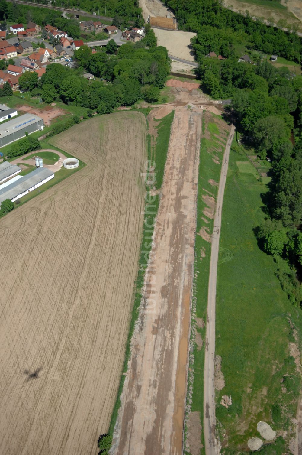 Luftbild Wutha-Farnroda - Renaturierung der Autobahn- Trasse der BAB A4 über die Hörselberge im Waldgebiet in Wutha-Farnroda im Bundesland Thüringen, Deutschland