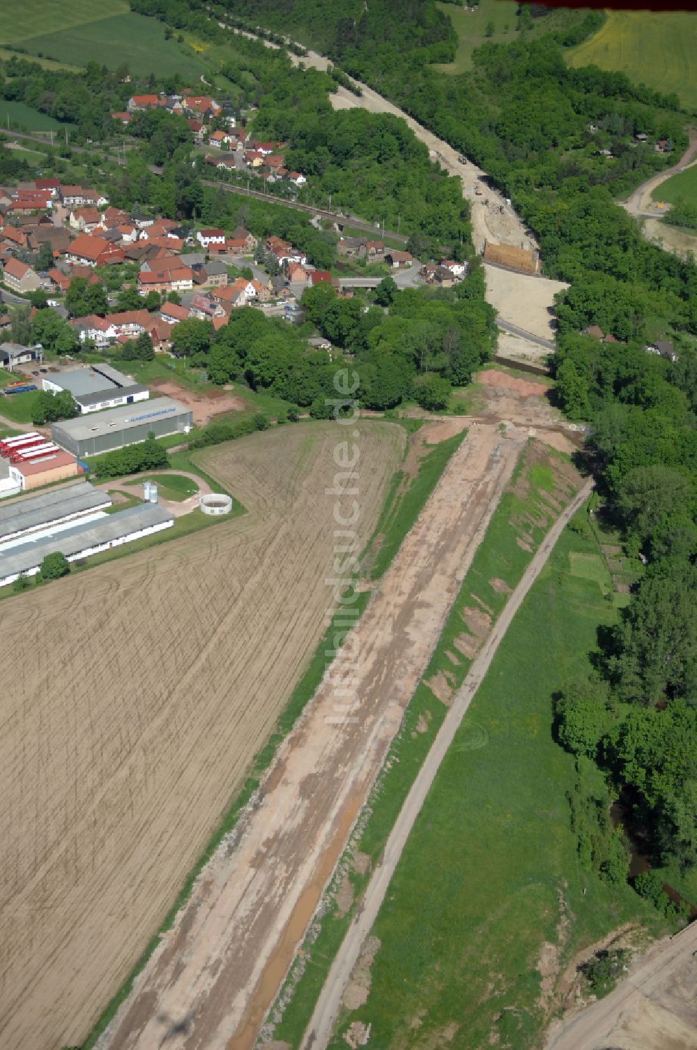 Wutha-Farnroda von oben - Renaturierung der Autobahn- Trasse der BAB A4 über die Hörselberge im Waldgebiet in Wutha-Farnroda im Bundesland Thüringen, Deutschland