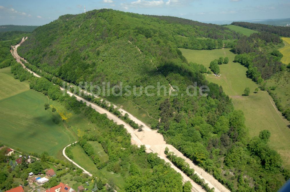 Luftbild Wutha-Farnroda - Renaturierung der Autobahn- Trasse der BAB A4 über die Hörselberge im Waldgebiet in Wutha-Farnroda im Bundesland Thüringen, Deutschland