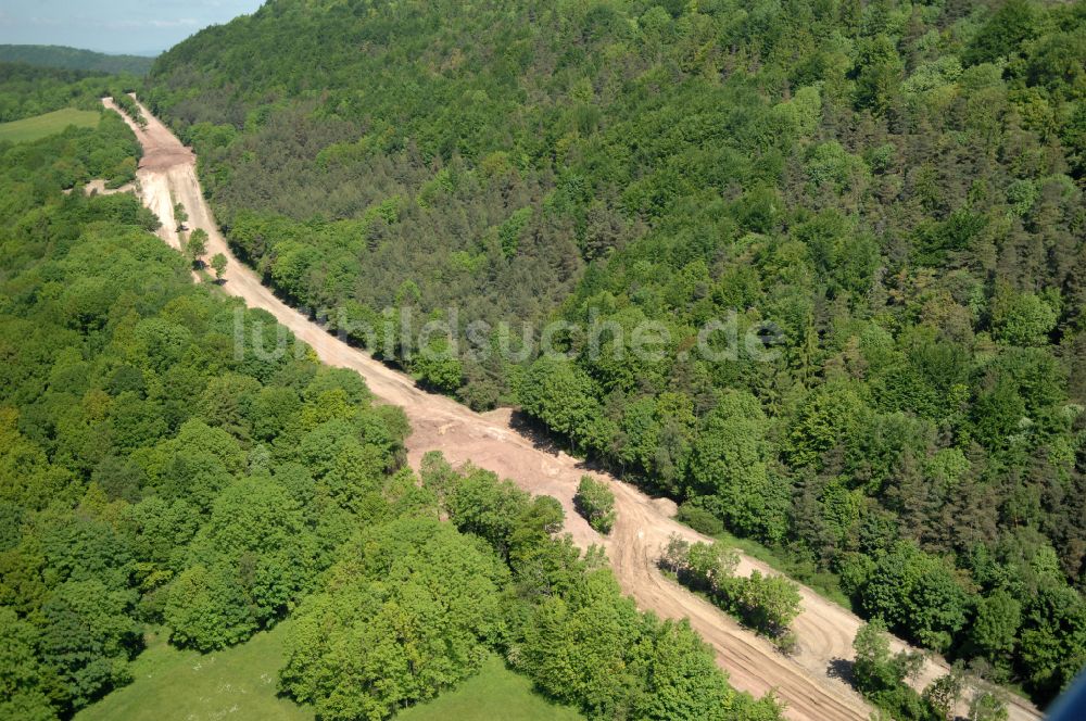 Luftbild Wutha-Farnroda - Renaturierung der Autobahn- Trasse der BAB A4 über die Hörselberge im Waldgebiet in Wutha-Farnroda im Bundesland Thüringen, Deutschland