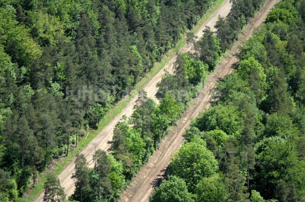 Luftaufnahme Wutha-Farnroda - Renaturierung der Autobahn- Trasse der BAB A4 über die Hörselberge im Waldgebiet in Wutha-Farnroda im Bundesland Thüringen, Deutschland