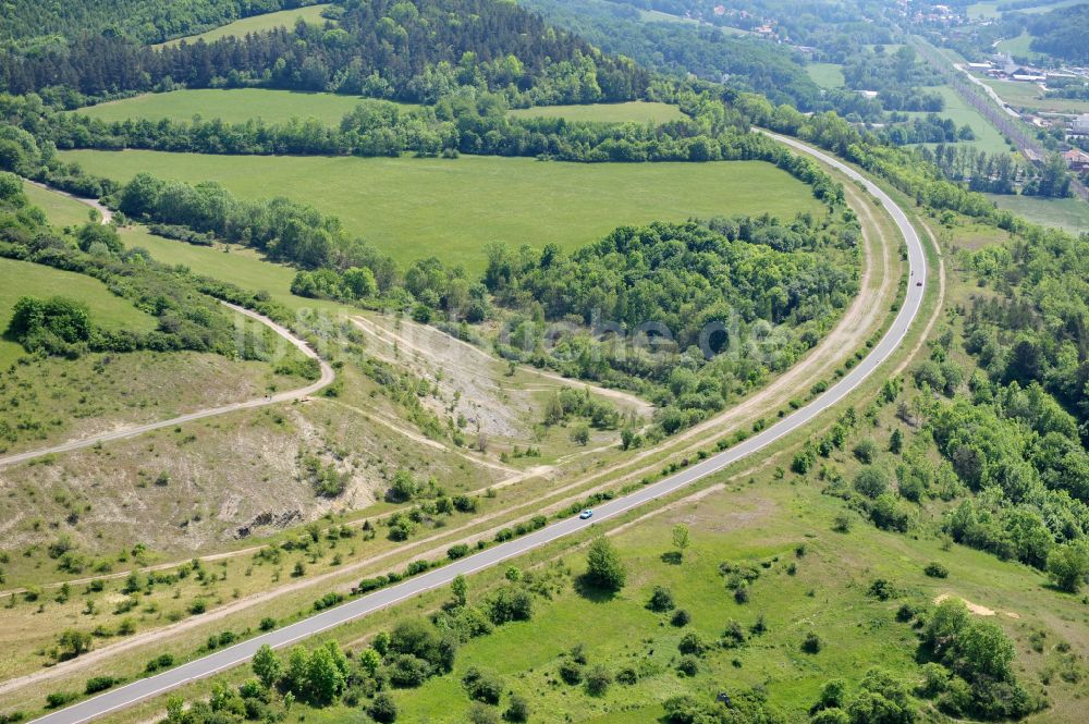 Wutha-Farnroda von oben - Renaturierung der Autobahn- Trasse der BAB A4 über die Hörselberge im Waldgebiet in Wutha-Farnroda im Bundesland Thüringen, Deutschland