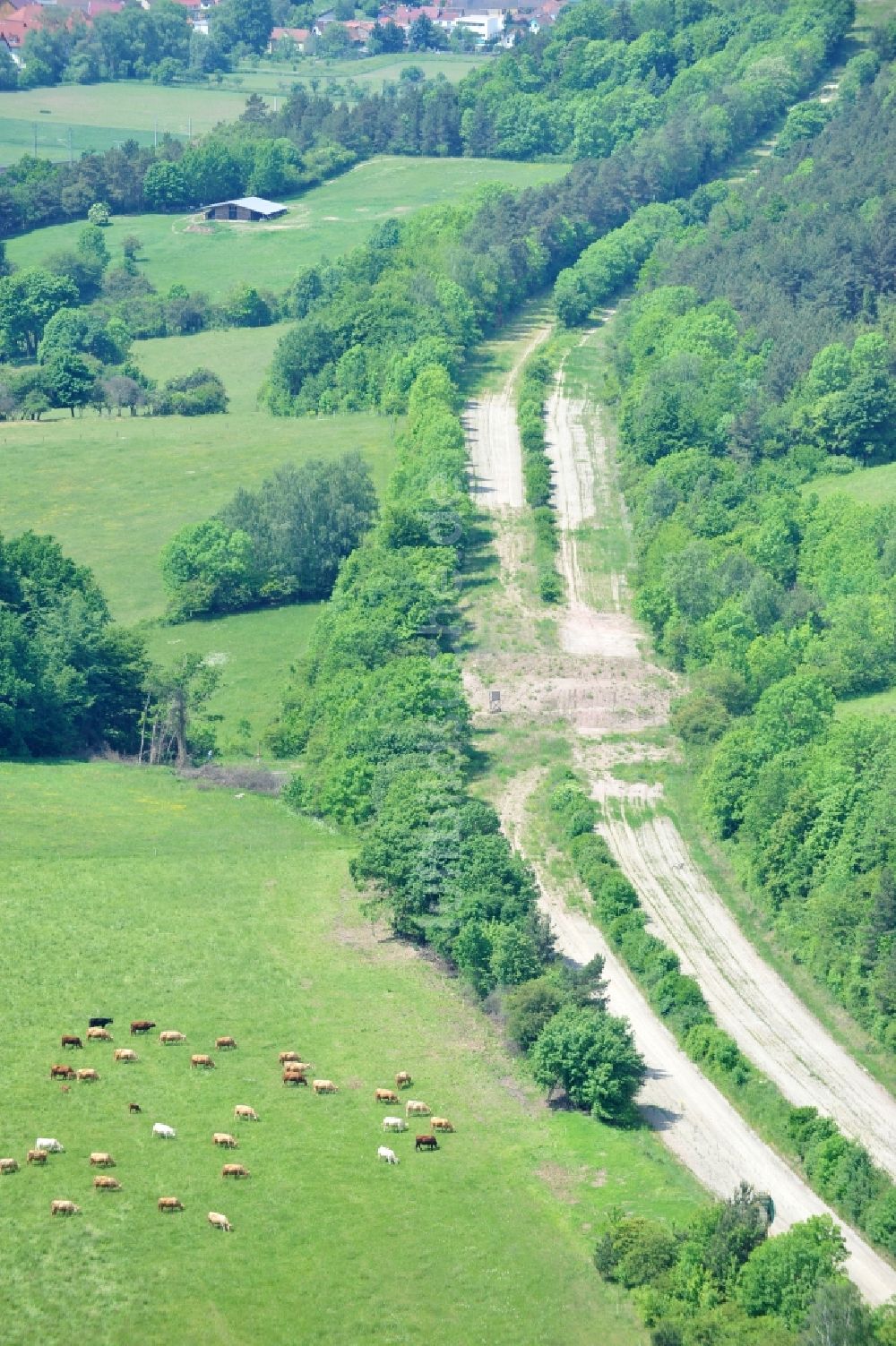 Wutha-Farnroda von oben - Renaturierung der Autobahn- Trasse der BAB A4 über die Hörselberge im Waldgebiet in Wutha-Farnroda im Bundesland Thüringen, Deutschland