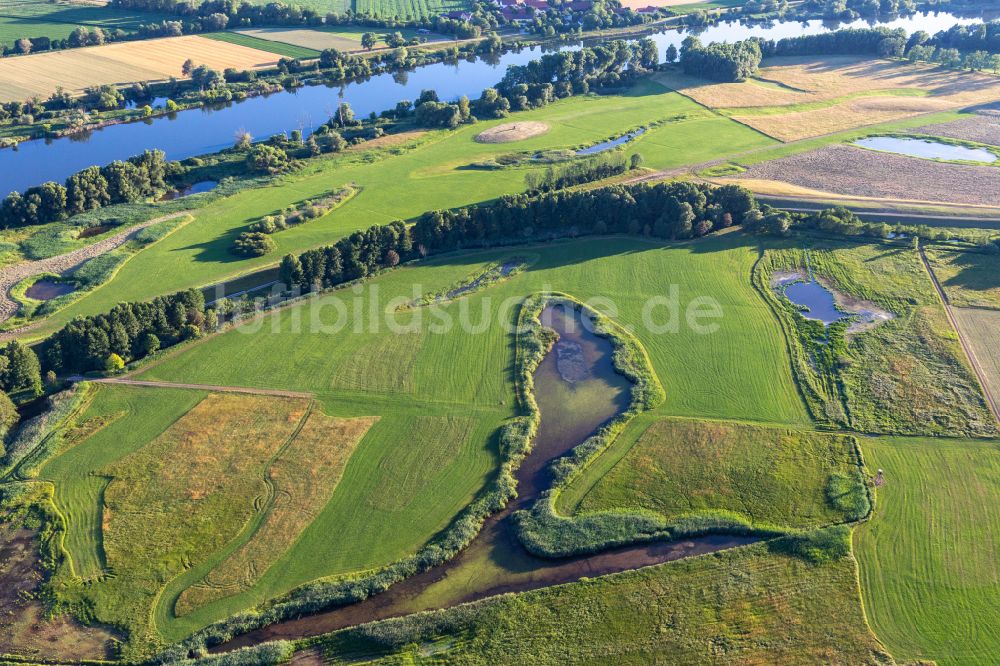 Kirchroth aus der Vogelperspektive: Renaturierung an den Uferbereichen des Flusses Donau mit Polder in Kirchroth im Bundesland Bayern, Deutschland