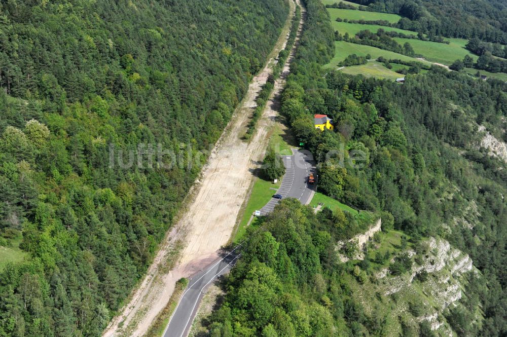 Luftbild Wutha-Farnroda - Renaturierungsarbeiten am alten Streckenverlauf der Autobahn E40 / A4 in Thüringen