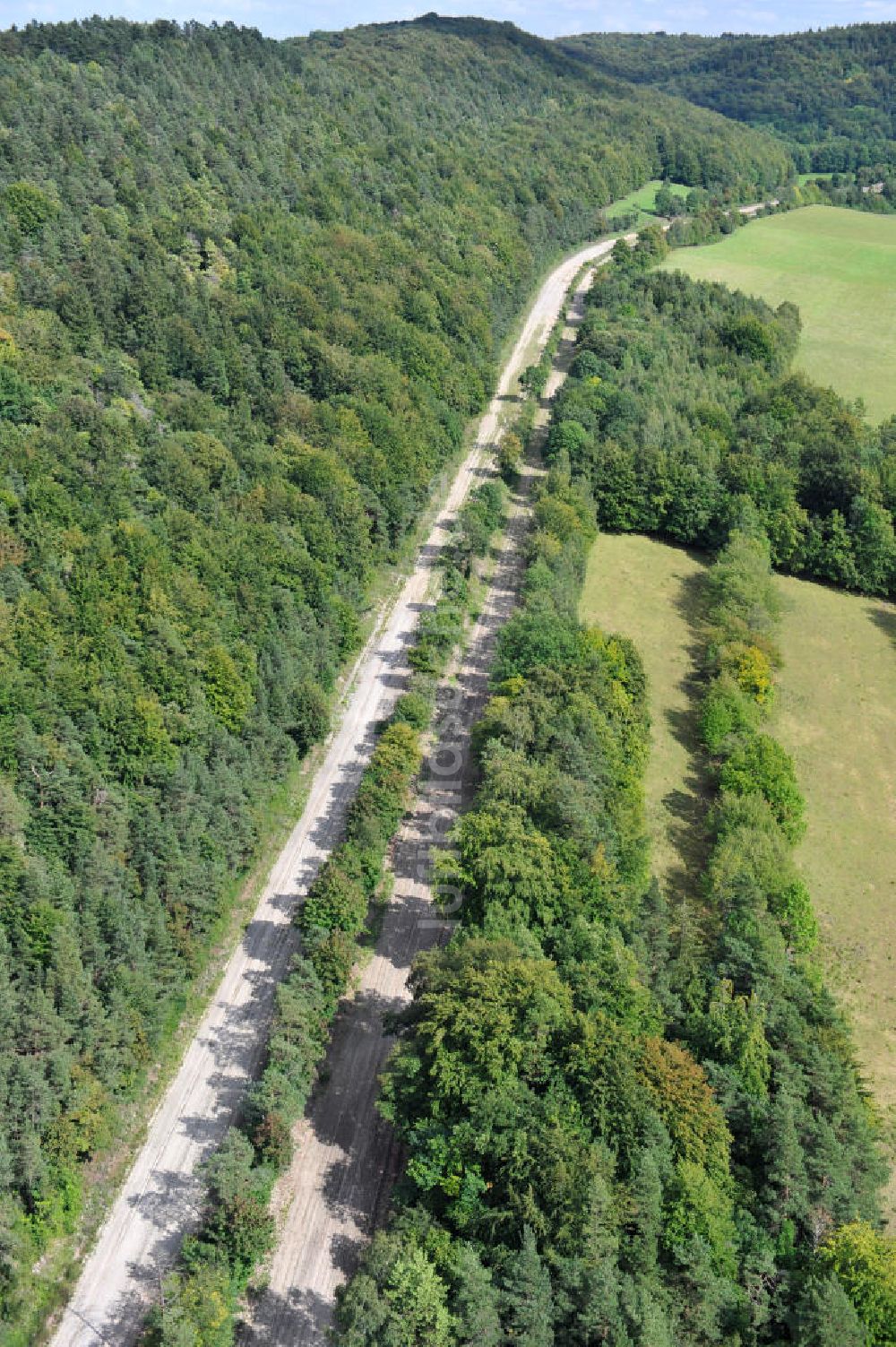 Wutha-Farnroda von oben - Renaturierungsarbeiten am alten Streckenverlauf der Autobahn E40 / A4 in Thüringen