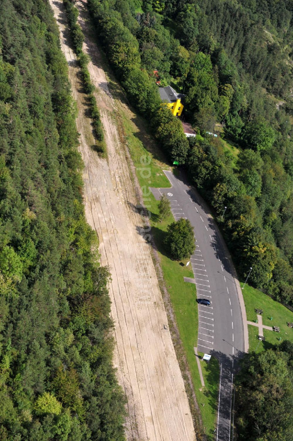 Wutha-Farnroda von oben - Renaturierungsarbeiten am alten Streckenverlauf der Autobahn E40 / A4 in Thüringen