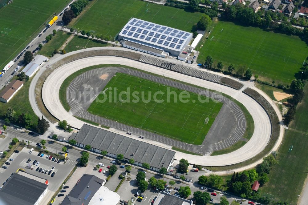 Augsburg von oben - Rennstrecke der Bezirkssportanlage im Ortsteil Haunstetten - Siebenbrunn in Augsburg im Bundesland Bayern, Deutschland