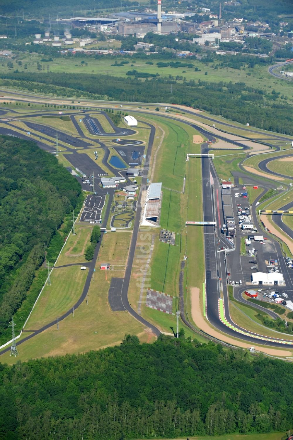 Luftbild Most - Rennstrecke der Rennbahn Autodrom Most an der Tvrzova in Most in , Tschechien