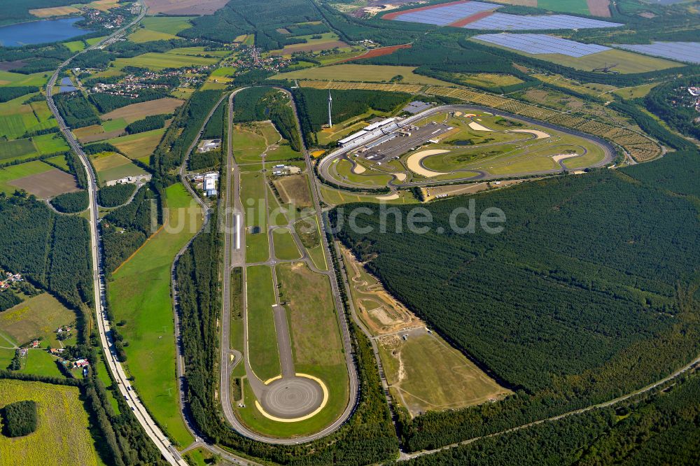 Schipkau aus der Vogelperspektive: Rennstrecke der Rennbahn DEKRA Lausitzring in Schipkau im Bundesland Brandenburg, Deutschland