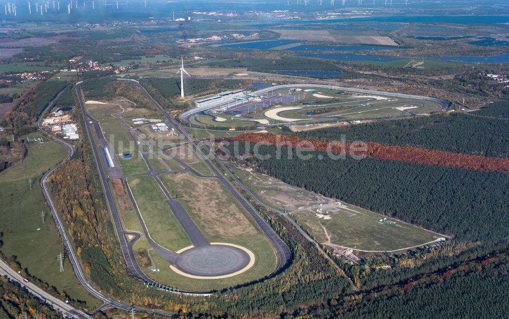 Schipkau aus der Vogelperspektive: Rennstrecke der Rennbahn DEKRA Lausitzring in Schipkau im Bundesland Brandenburg, Deutschland